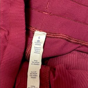 Lululemon size 6 joggers